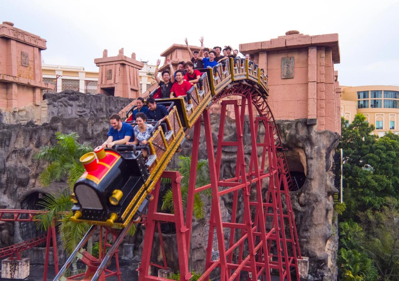 Sunway Resort Hotel Petaling Jaya Exterior foto The Dragon roller coaster